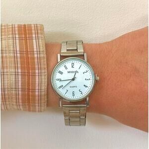Y2K Silver Round Quartz Watch with Bold Numbers Unisex 8.5" New